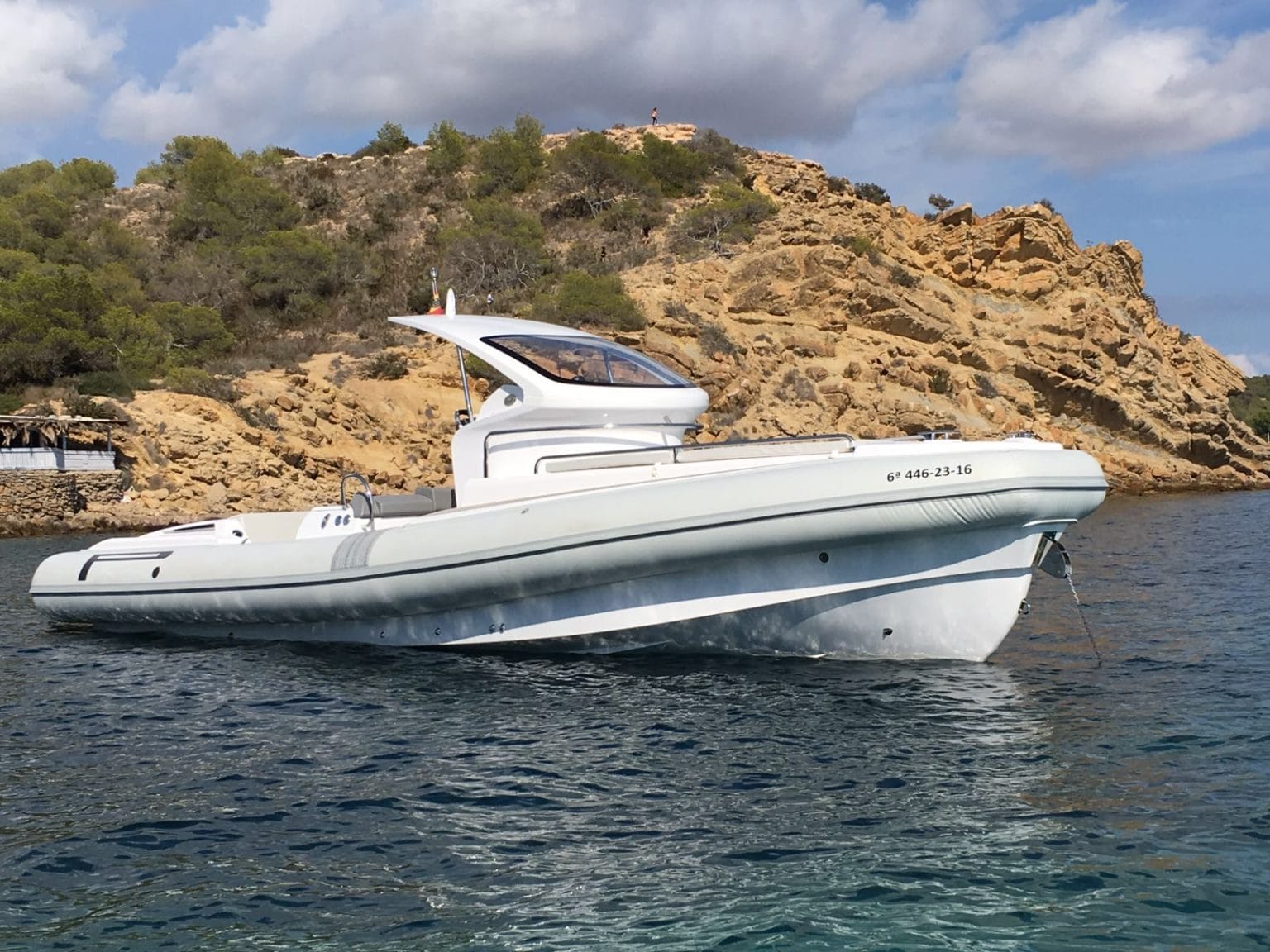 boat-rental-in-ibiza-pirelli-pzero-02