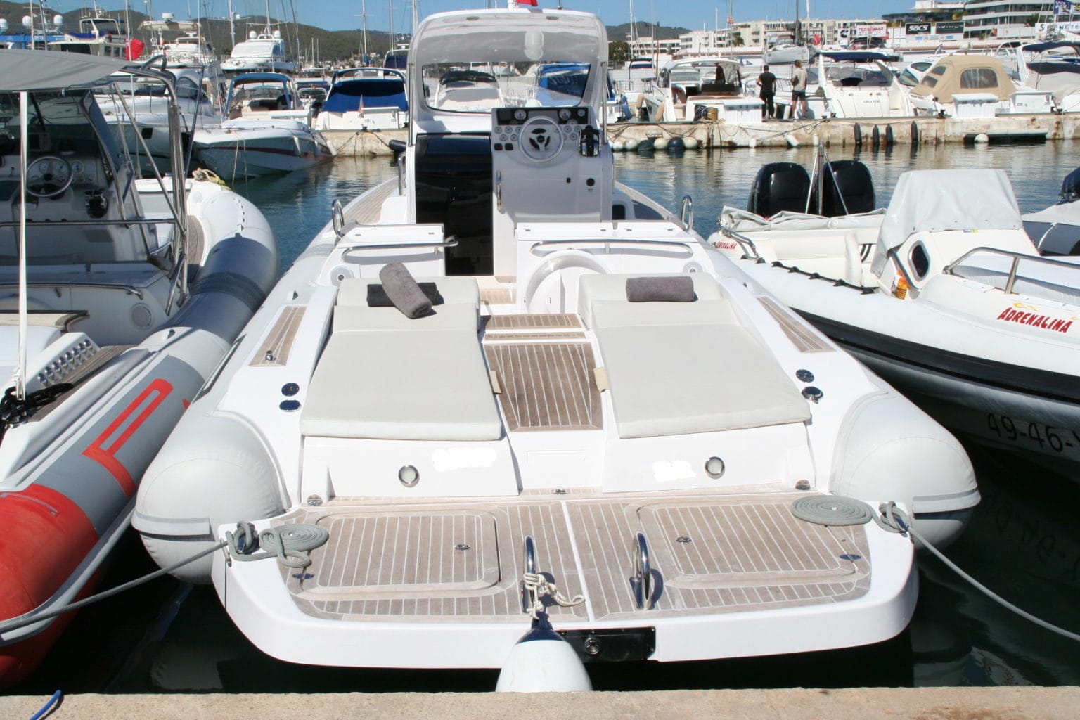 boat-rental-in-ibiza-pirelli-pzero-04