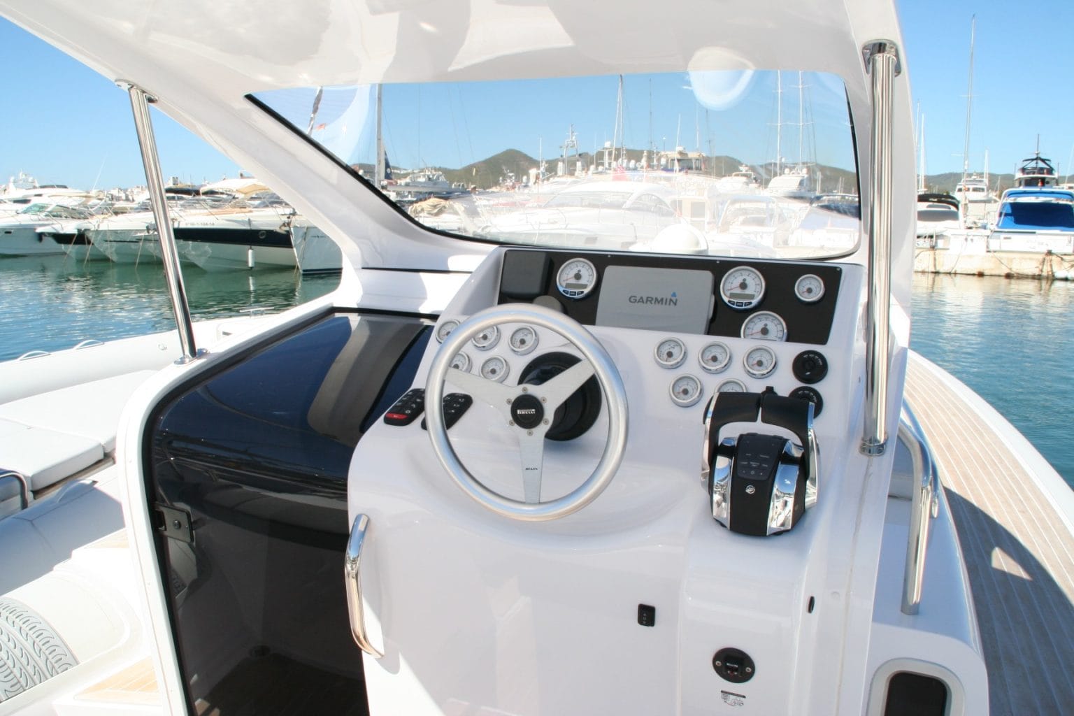 boat-rental-in-ibiza-pirelli-pzero-06