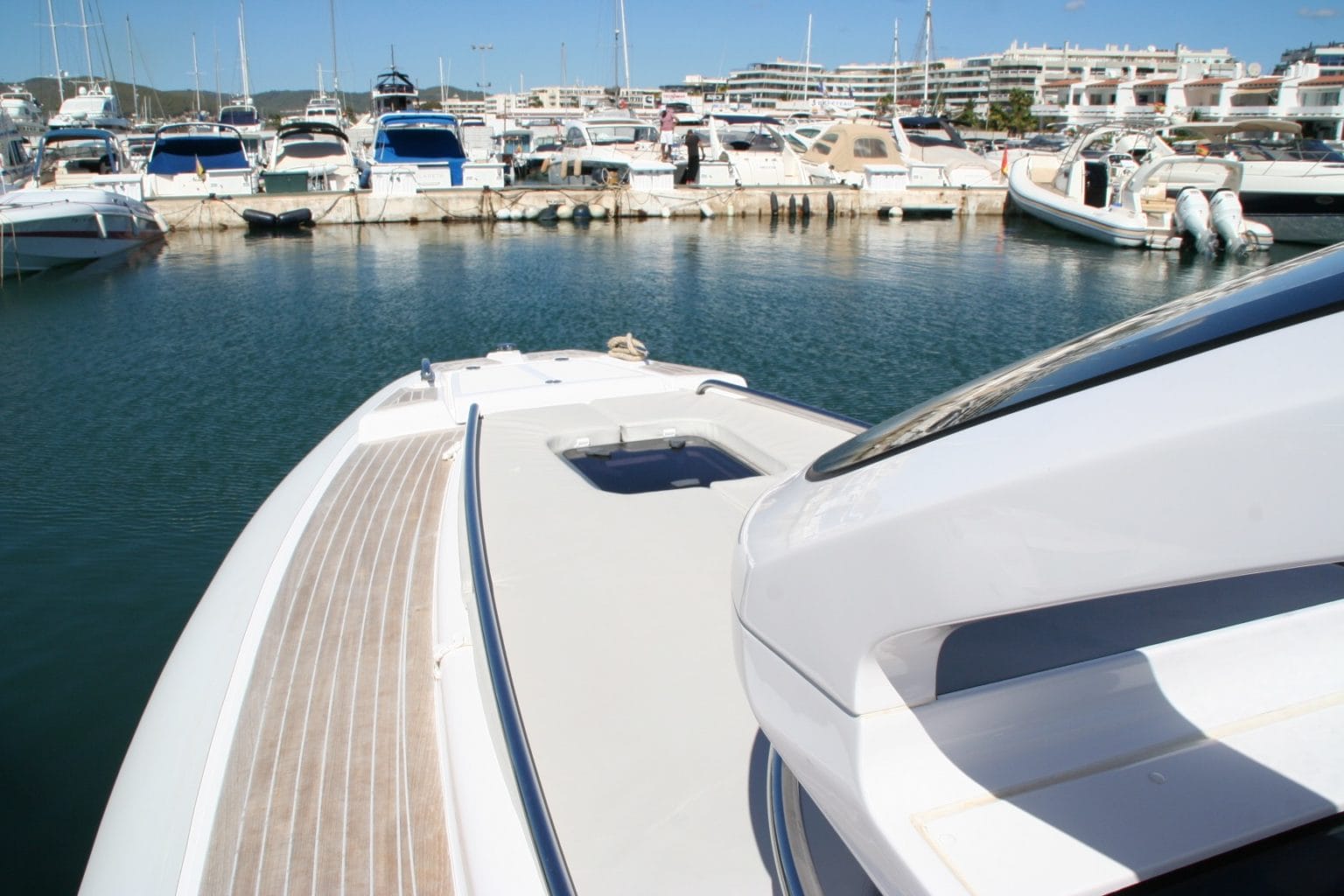 boat-rental-in-ibiza-pirelli-pzero-08