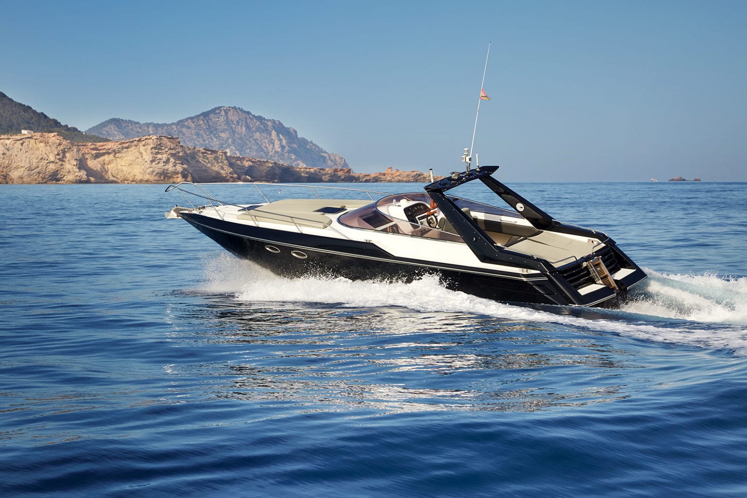 boat-rental-in-ibiza-sunseeker-tomahawk-37-02