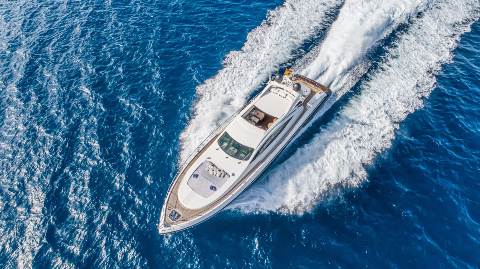 yacht-rental-in-ibiza-mangusta-92-04