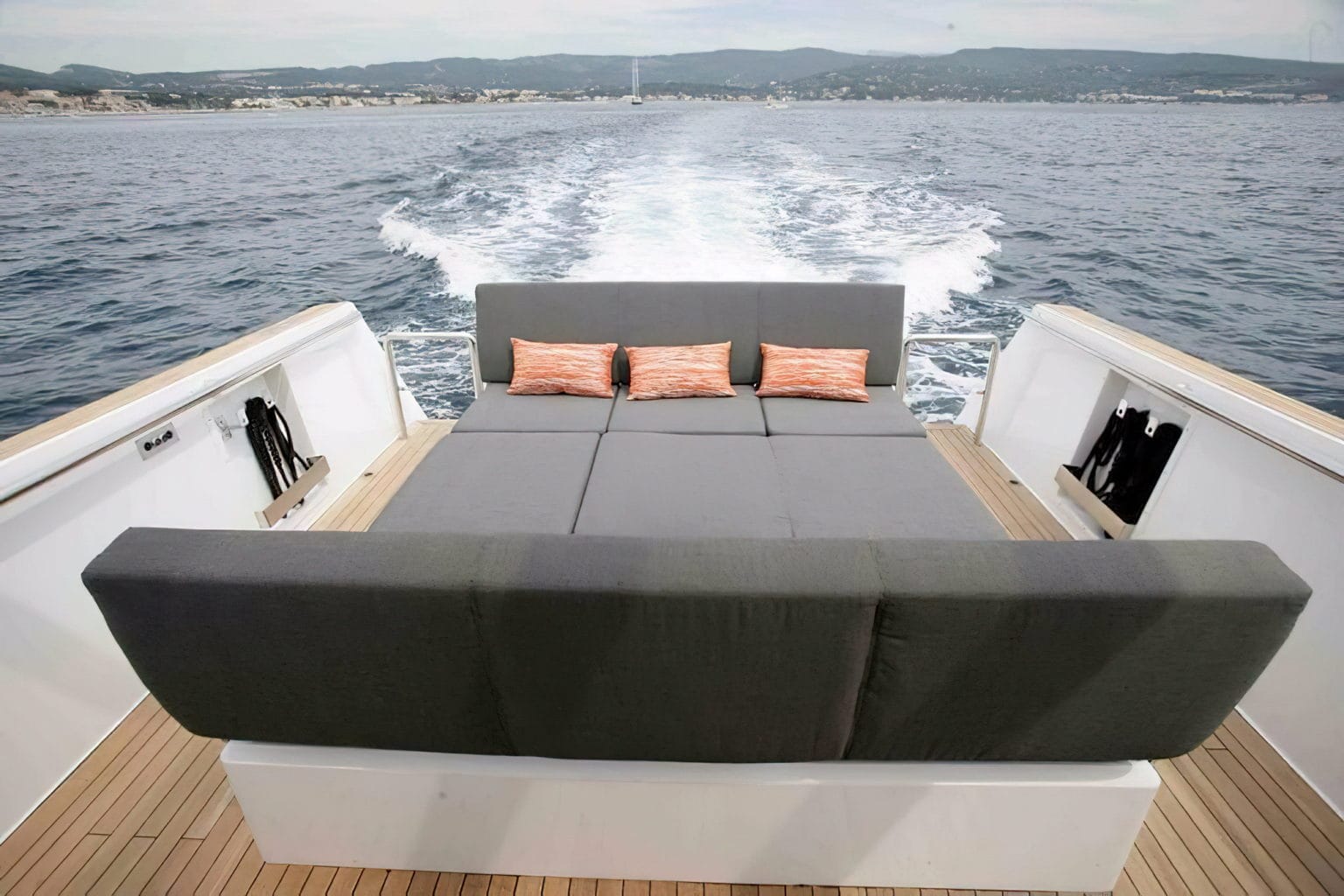 boat-rental-in-ibiza-fjord-40-open-16