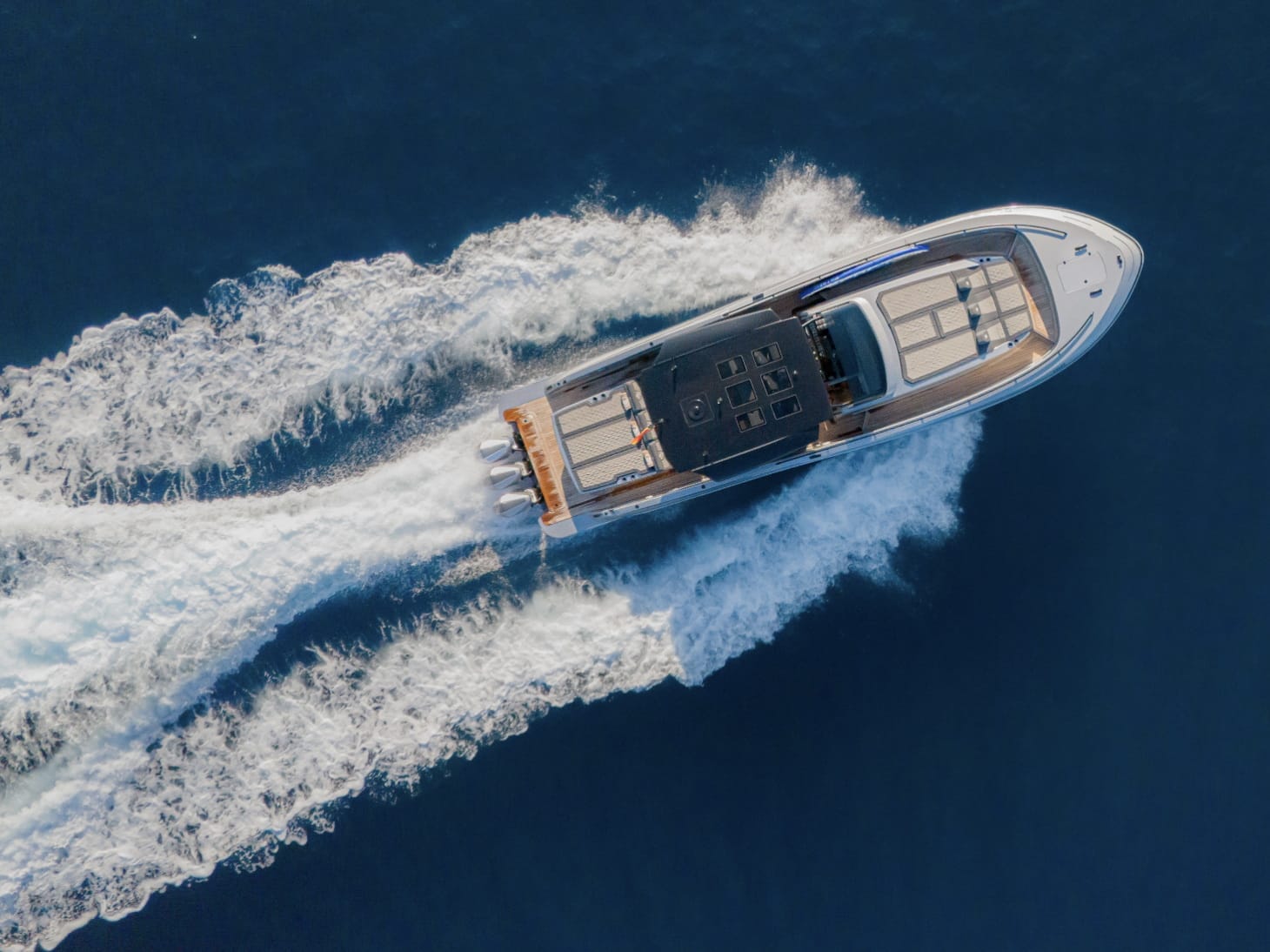 yacht-rental-ibiza-canados-gladiator-09