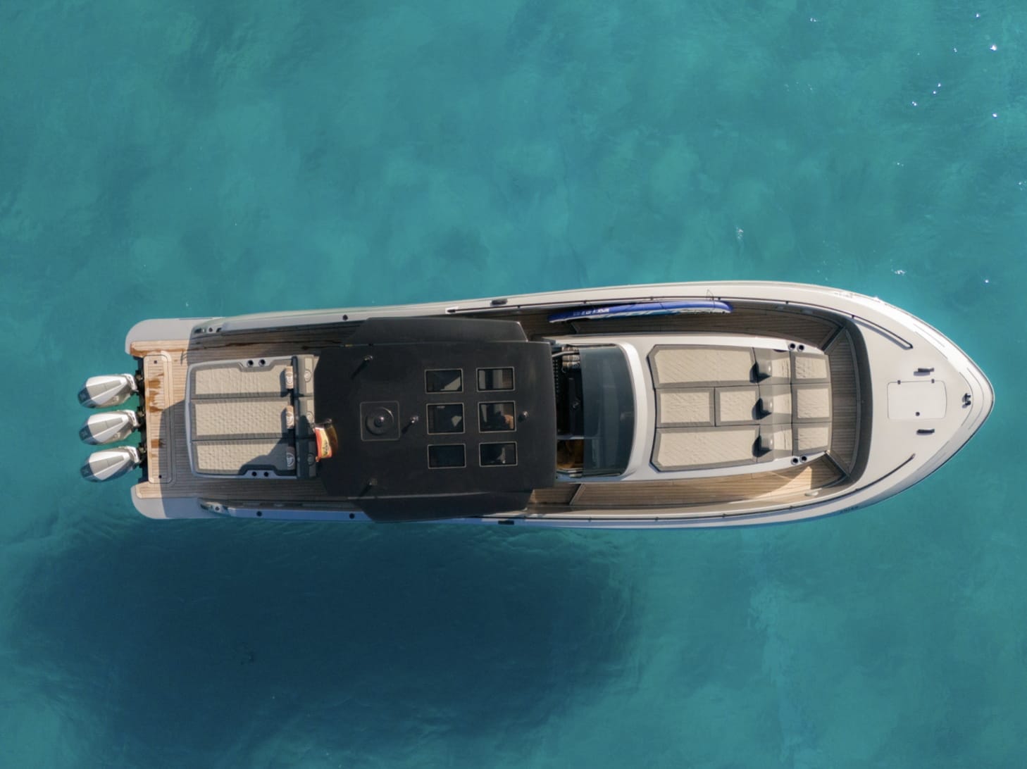 yacht-rental-ibiza-canados-gladiator-16