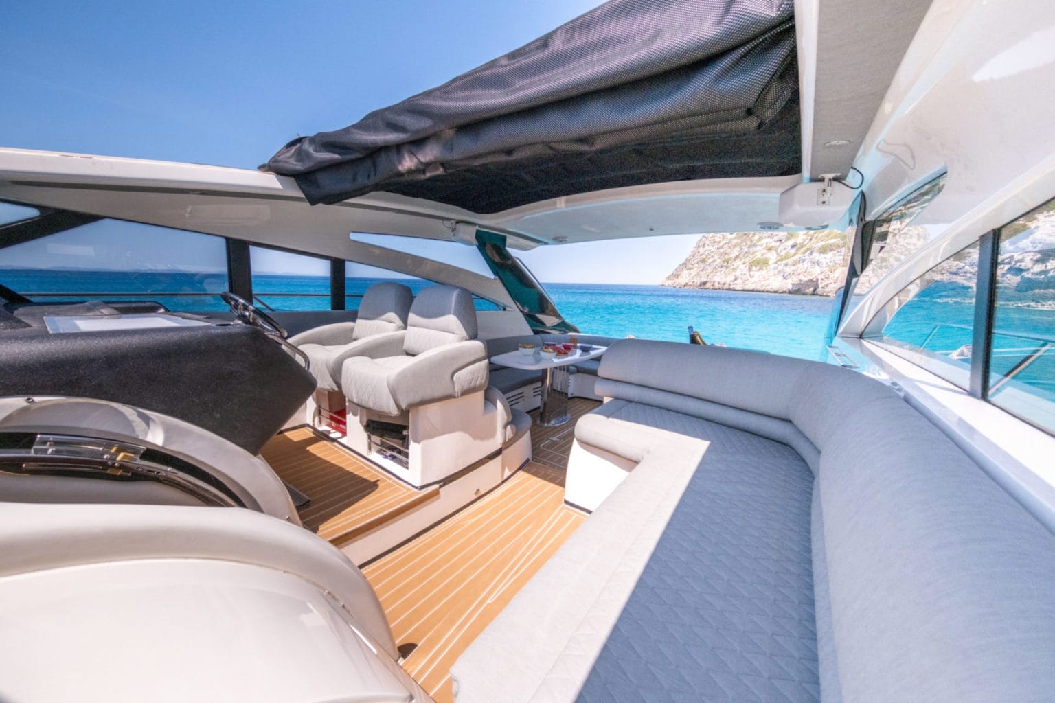 yacht-rental-ibiza-princess-v58-03