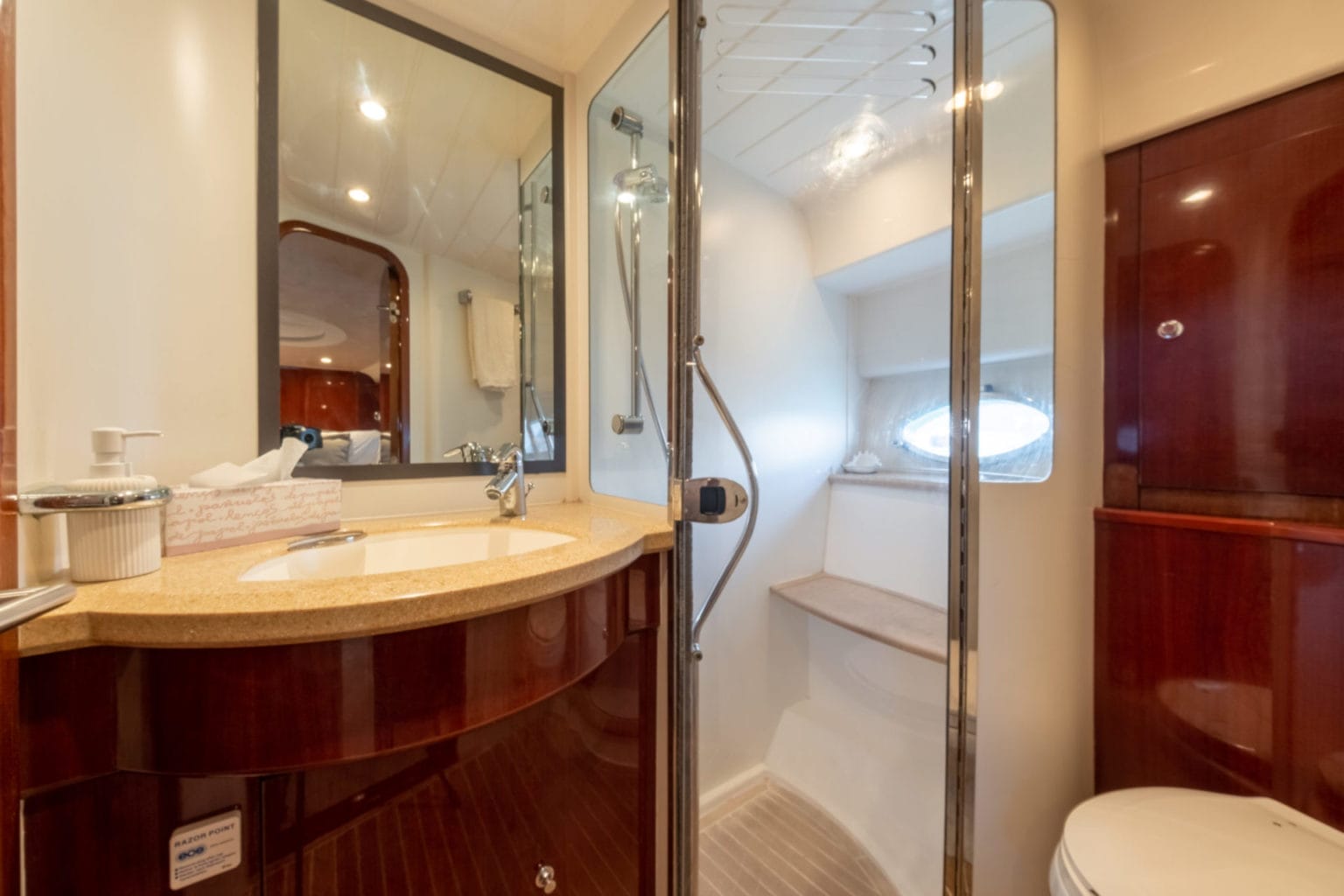 yacht-rental-ibiza-princess-v58-06