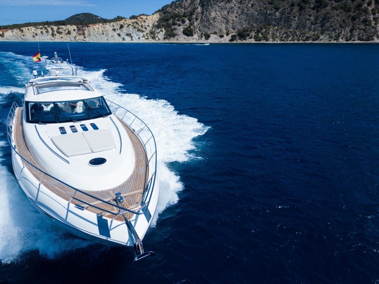 yacht-rental-ibiza-princess-v65-05