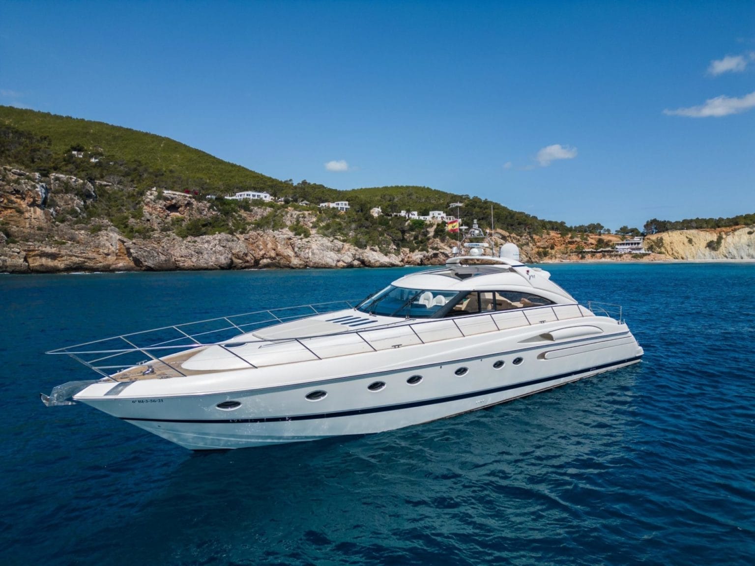 yacht-rental-ibiza-princess-v65-10