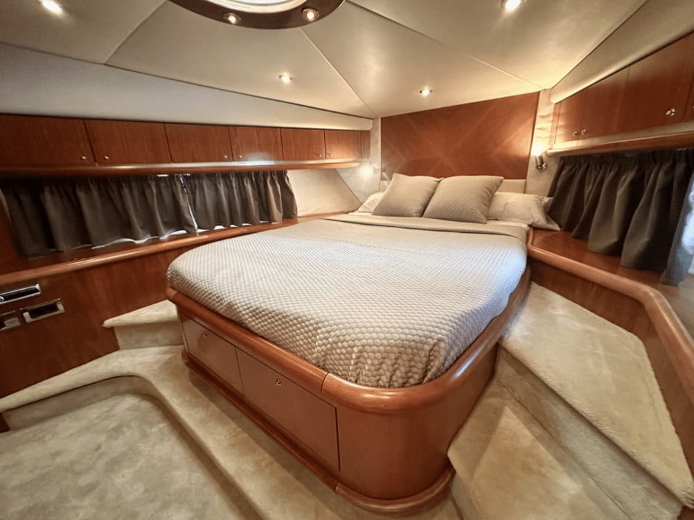 yacht-rental-ibiza-sunseeker-predator-68-07